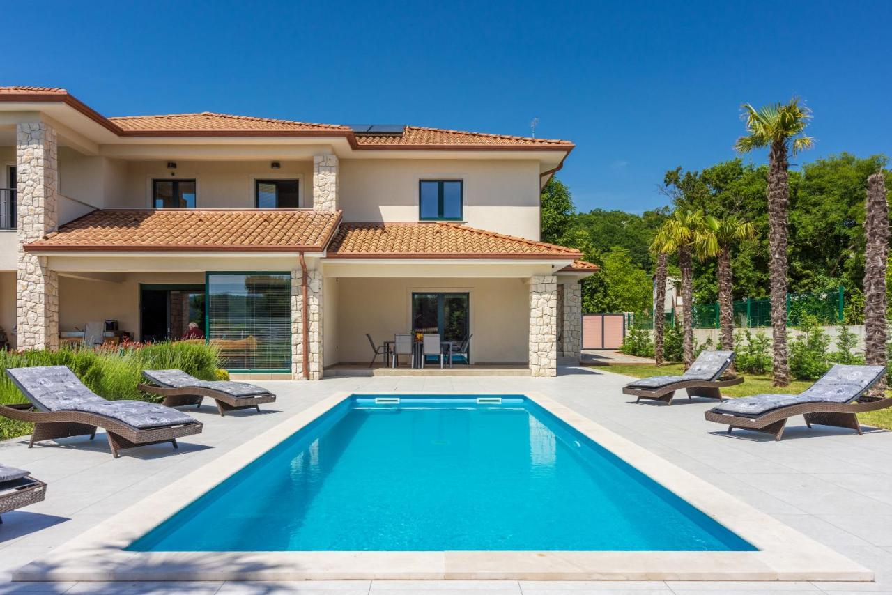 Villa Palma With Heated Private Pool Podhum Exterior photo