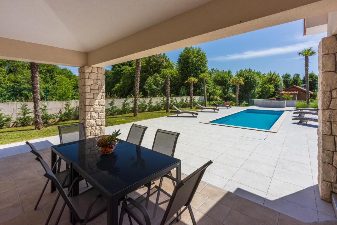 Villa Palma With Heated Private Pool Podhum Exterior photo